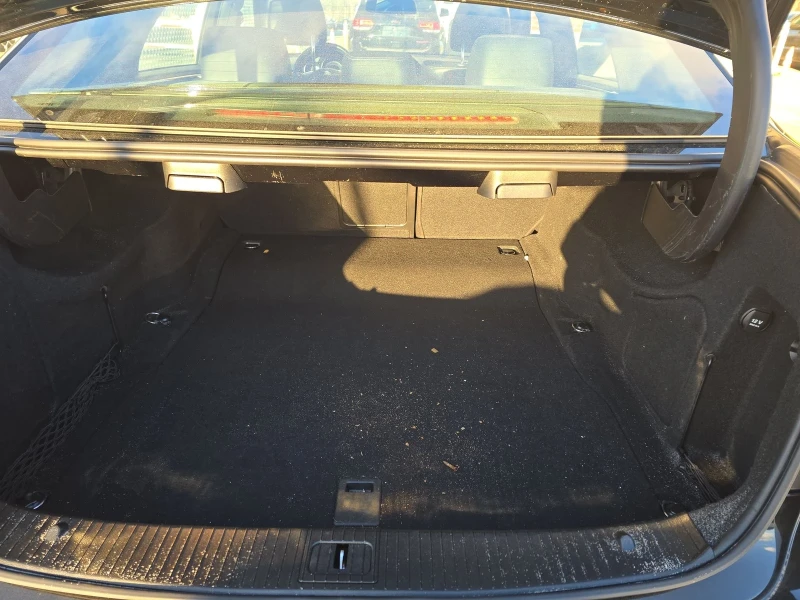 Mercedes-Benz E 350 4MATIC, снимка 17 - Автомобили и джипове - 53181164