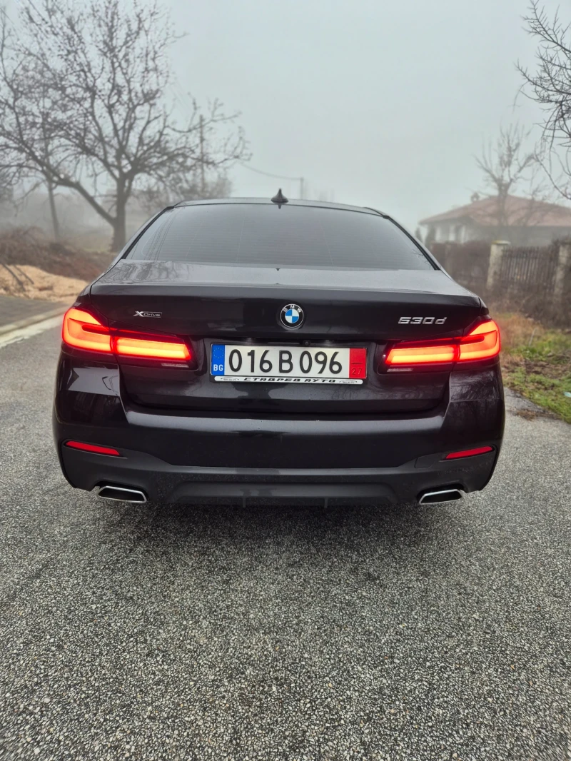 BMW 530 D/M Pack/Xdrive/12.21г/, снимка 6 - Автомобили и джипове - 53296023