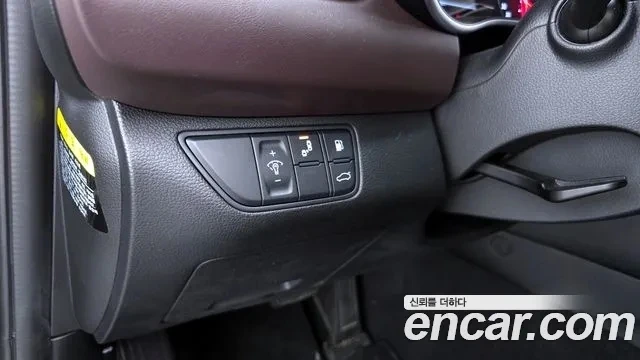 Genesis G70 2.0* BLIND SPOT* 360* HUD* ПОДГРЕВ ВОЛАН* КРАЙНА Ц, снимка 17 - Автомобили и джипове - 55594183