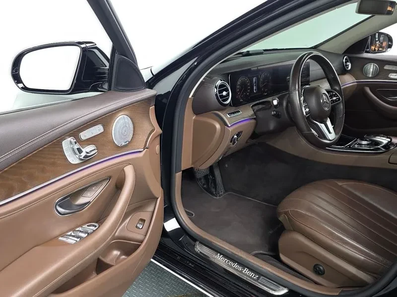 Mercedes-Benz E 300 4MATIC - САМО 30% АВАНС, снимка 10 - Автомобили и джипове - 56266610