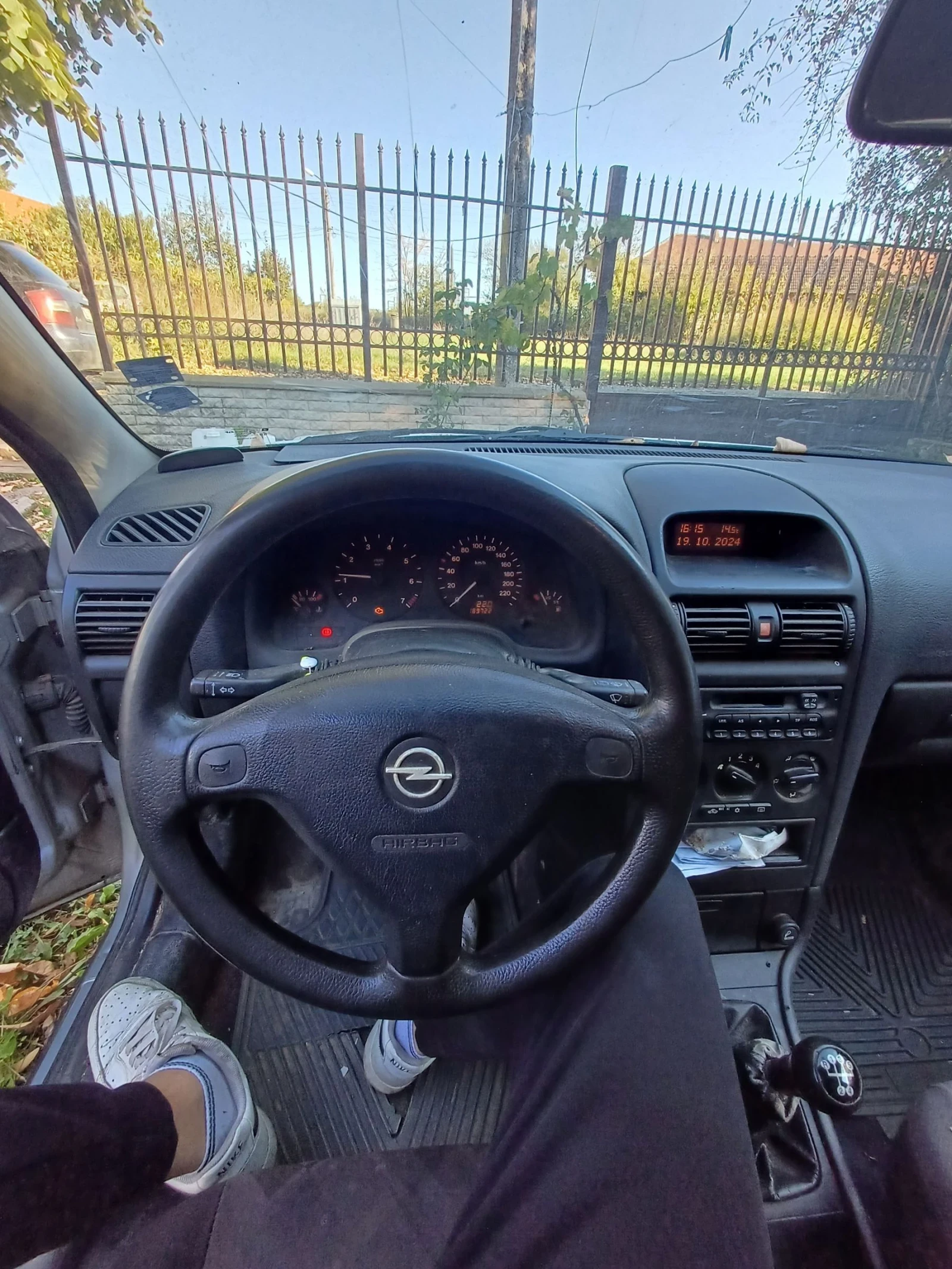 Opel Astra 1.2  - изображение 9