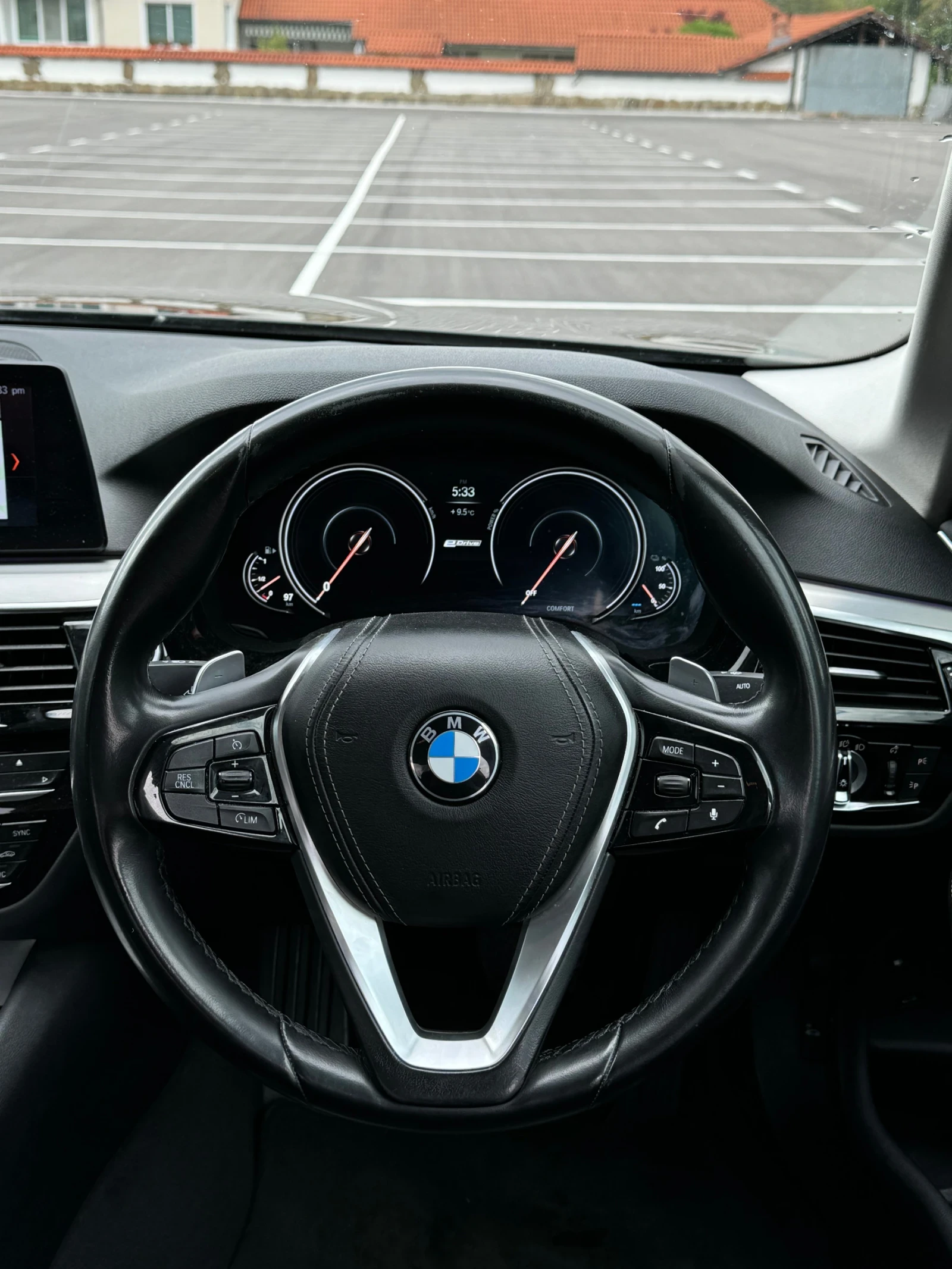 BMW 530E I-performance - изображение 8