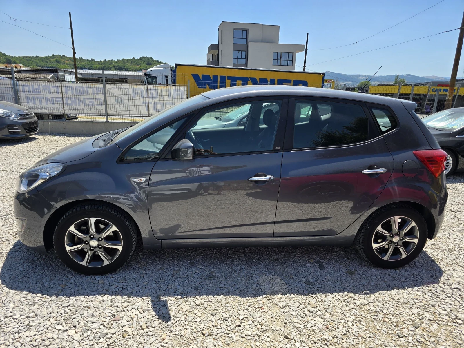 Hyundai Ix20 1.4i 2018 Euro6 D - изображение 8