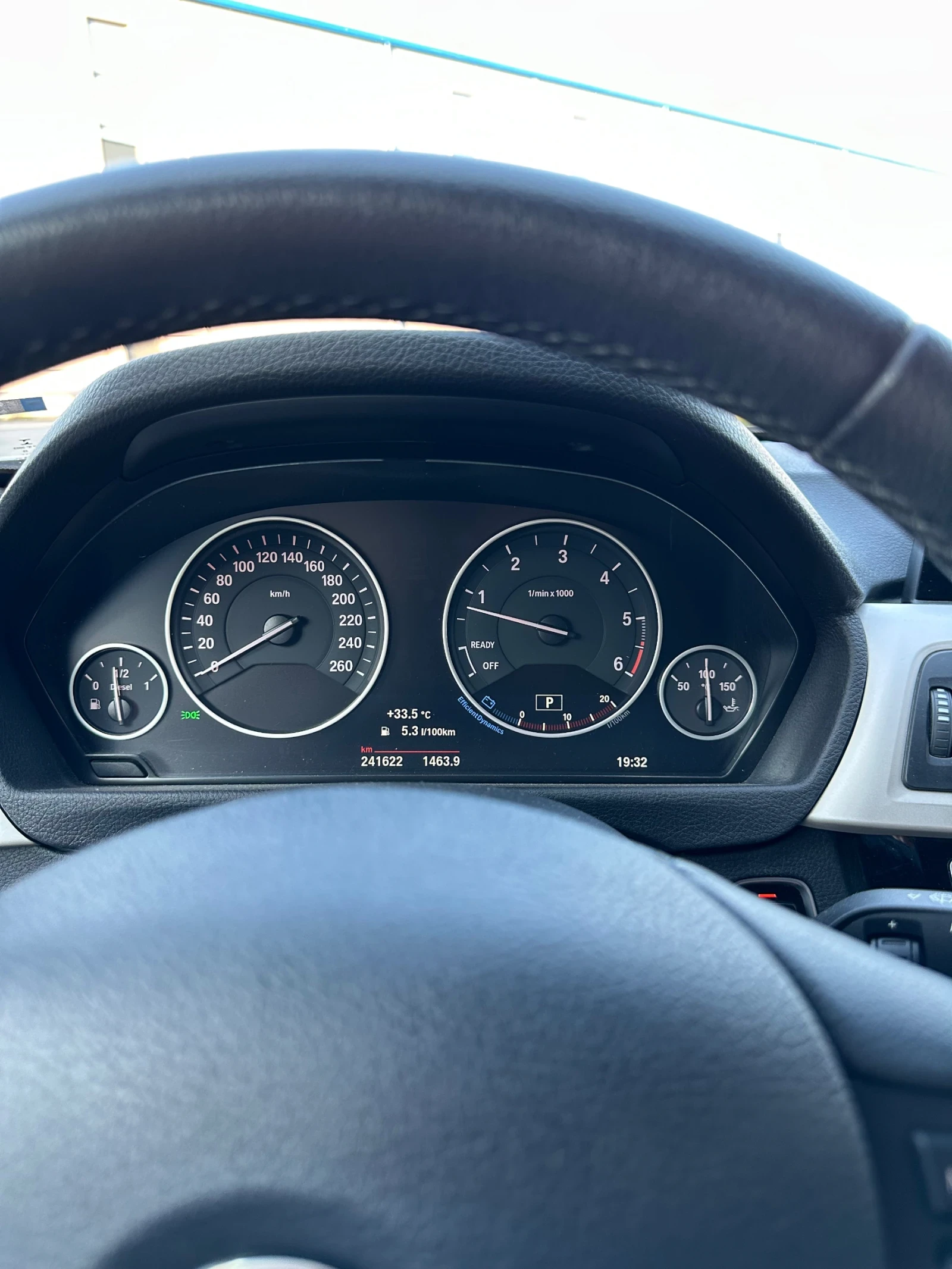 BMW 320  - изображение 9