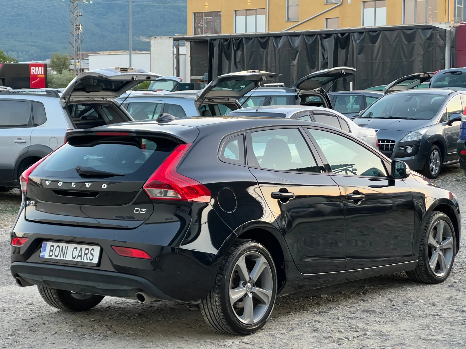 Volvo V40 D3-2.0d- 150к.с/ Старт-стоп/ Навигация/ Камера - изображение 5
