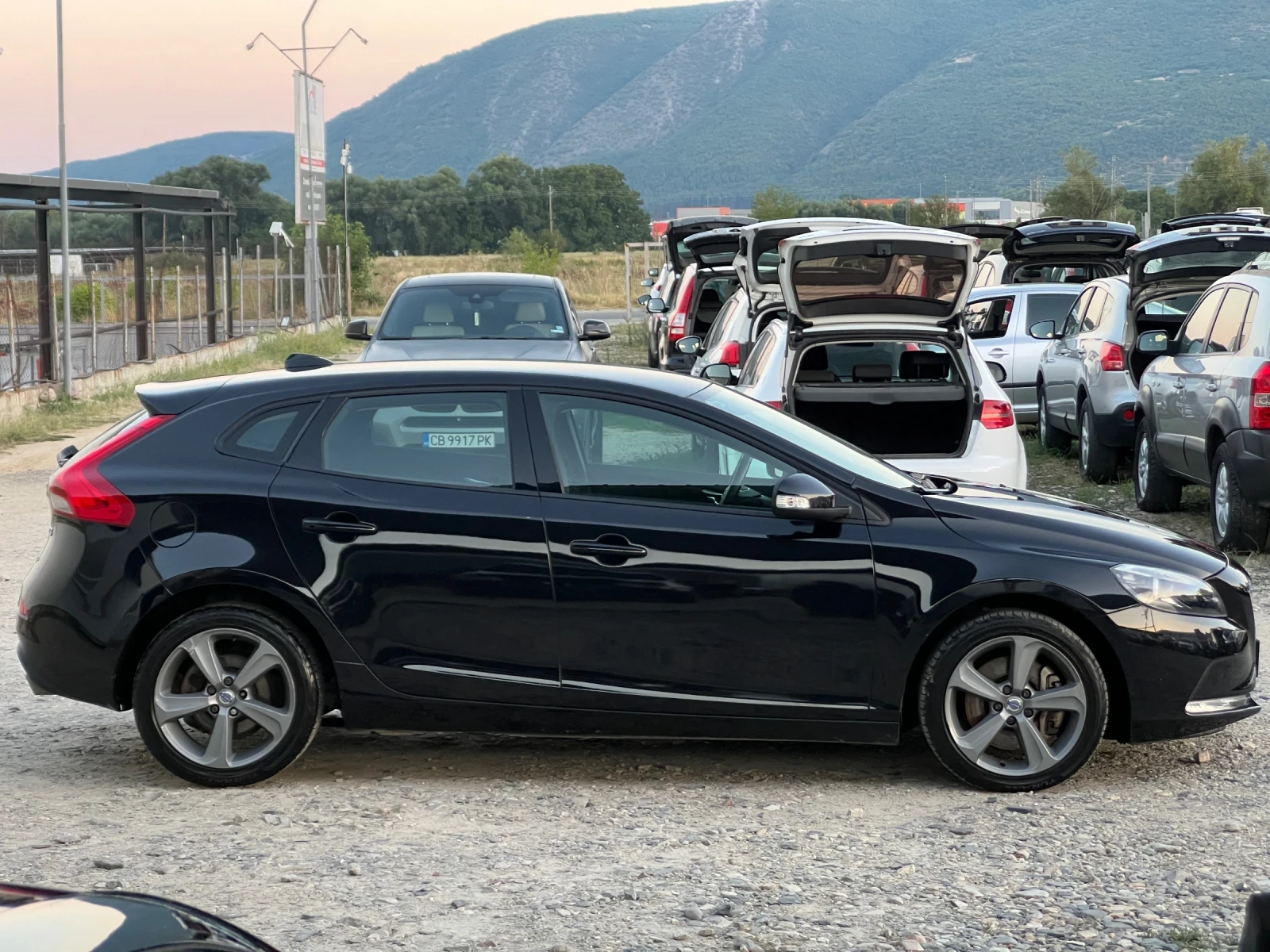 Volvo V40 D3-2.0d- 150к.с/ Старт-стоп/ Навигация/ Камера - изображение 4