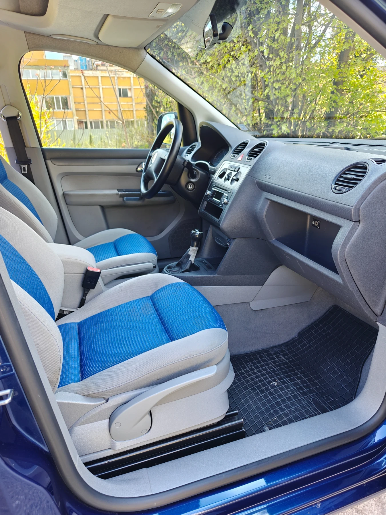 VW Caddy 105 к.с. климатик  - изображение 10