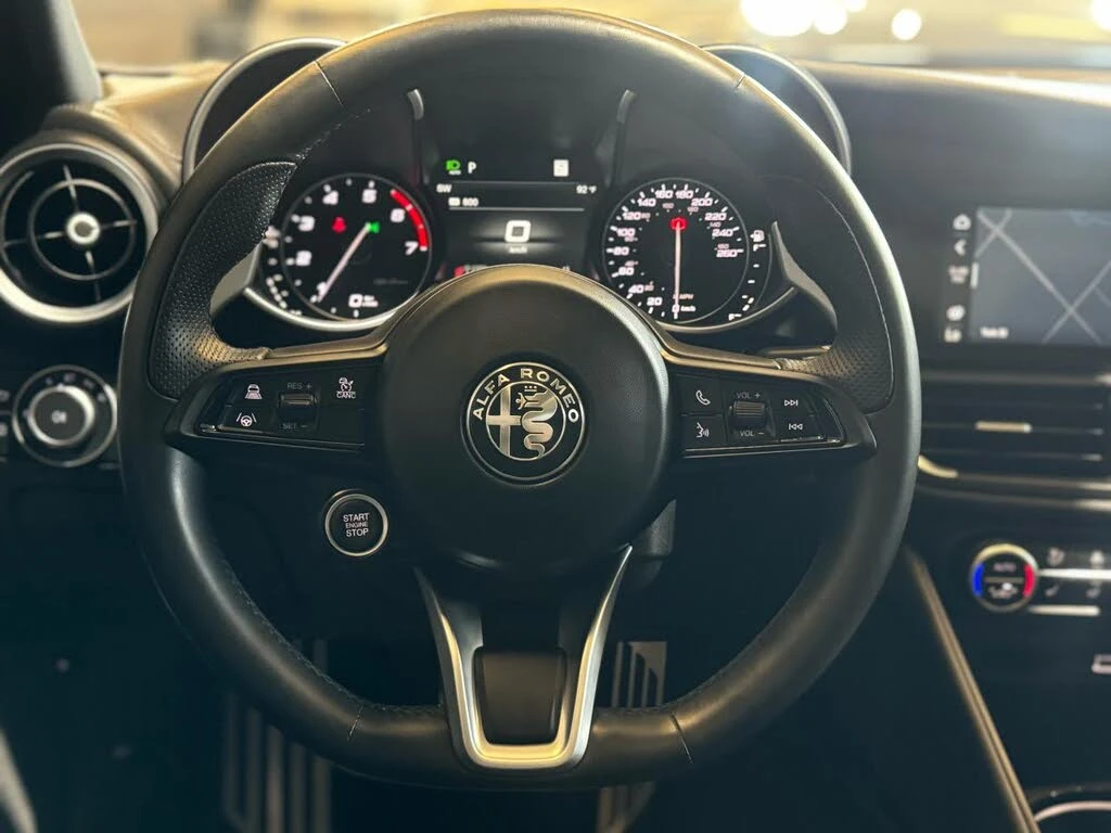 Alfa Romeo Giulia Ti Sport AWD * АвтоКредит* (ЦЕНА ДО БГ) - изображение 7
