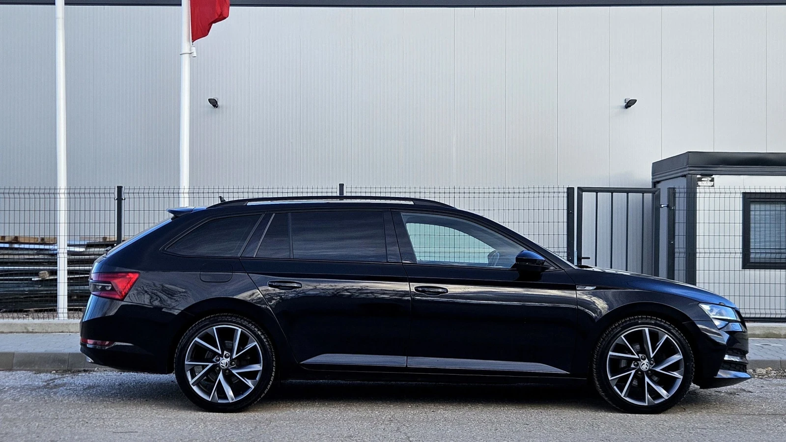 Skoda Superb 200kс, Sport line, VirtualCockpit, Crystal Lightin, снимка 6 - Автомобили и джипове - 53542520