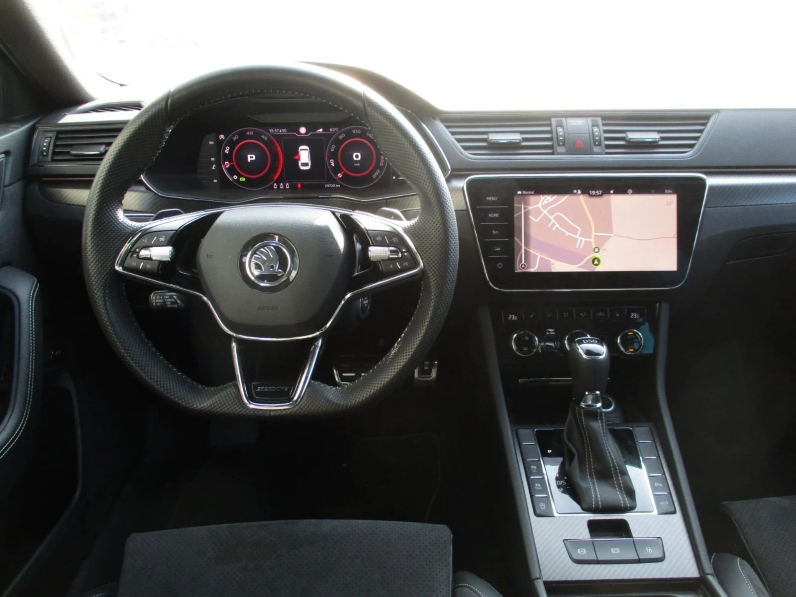 Skoda Superb 200kс, Sport line, VirtualCockpit, Crystal Lightin - изображение 3