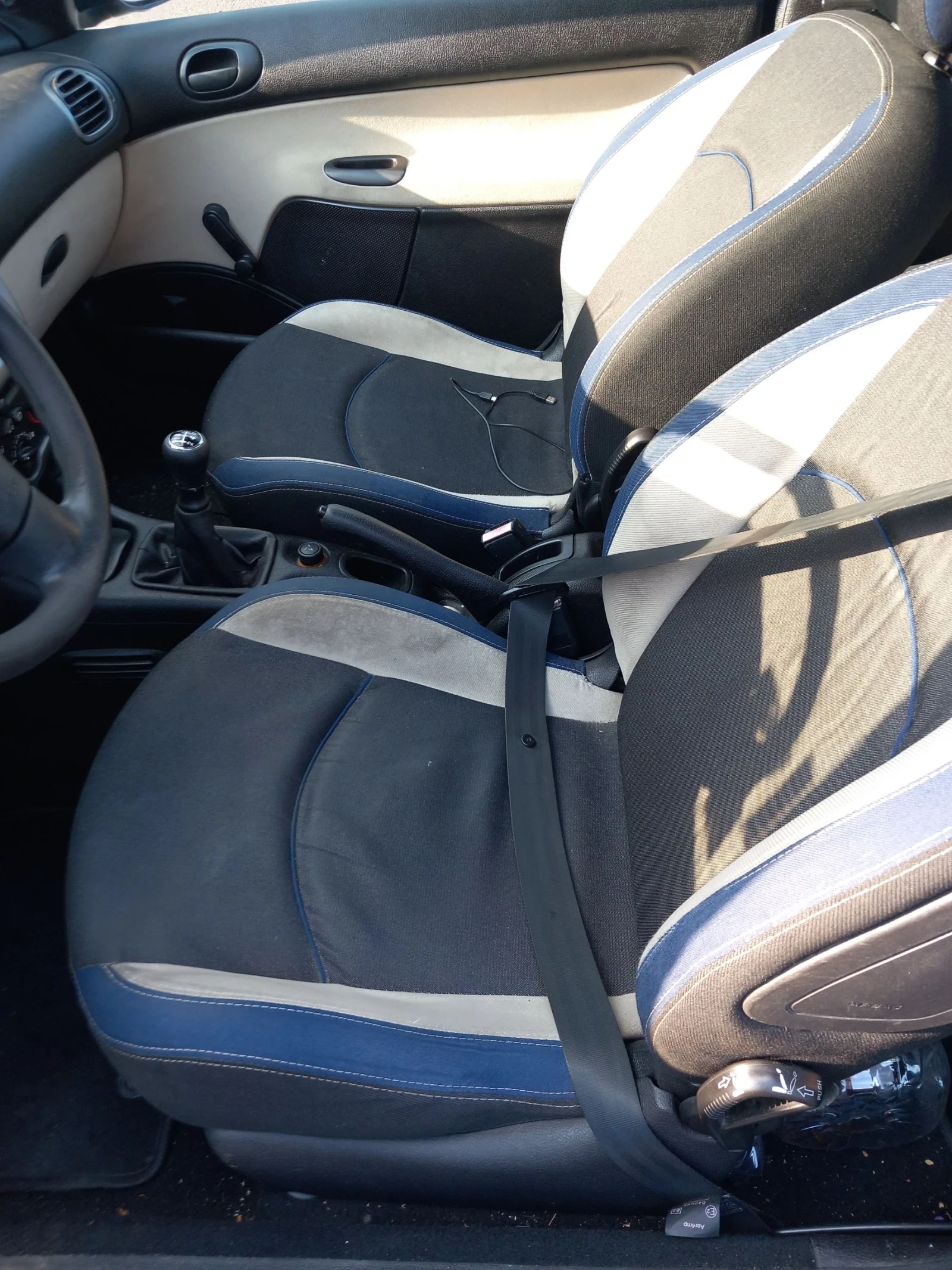 Peugeot 206, снимка 8 - Автомобили и джипове - 53726211