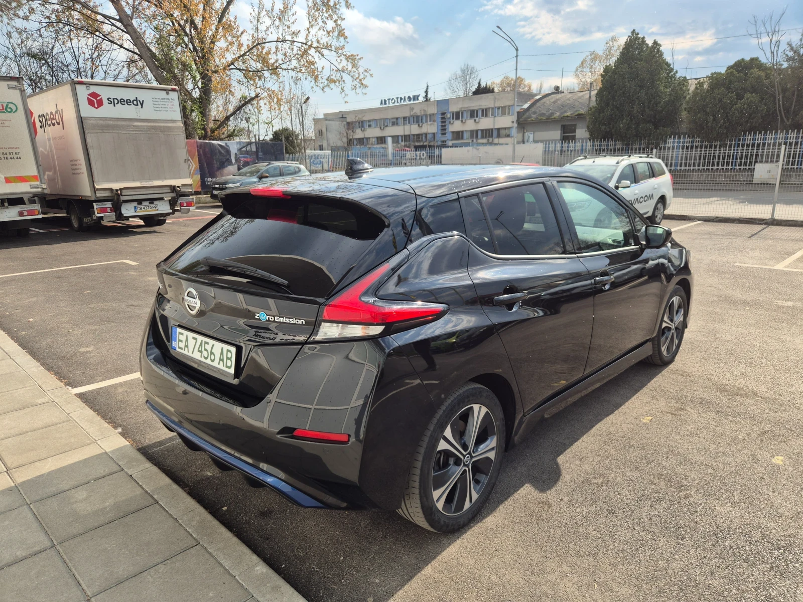 Nissan Leaf  TEKNA* ВСИЧКИ-ВЪЗМОЖНИ-ЕКСТРИ* , снимка 5 - Автомобили и джипове - 54238845