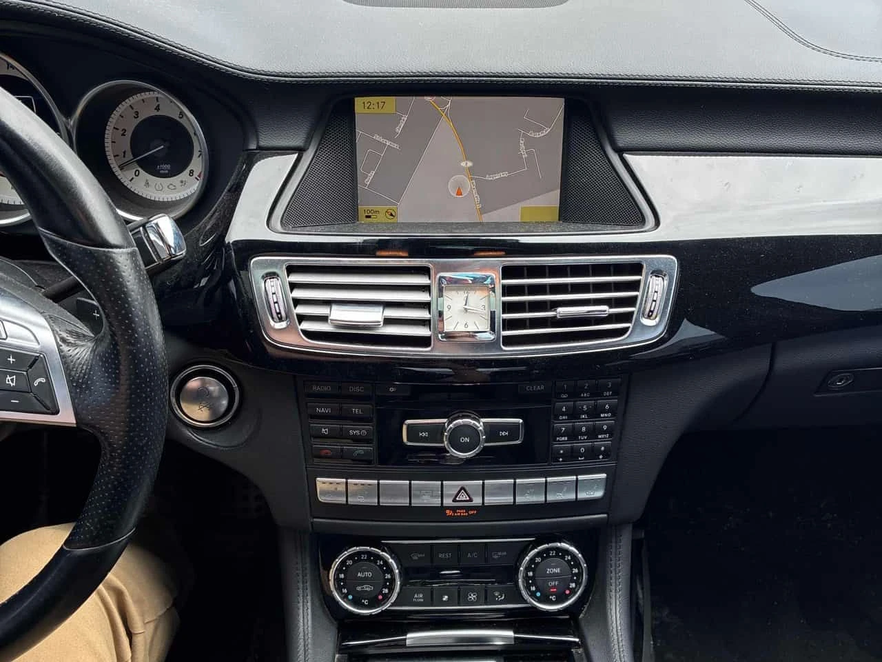 Mercedes-Benz CLS 550 * CARFAX * ���� �� �� | Mobile.bg � ����������� 9