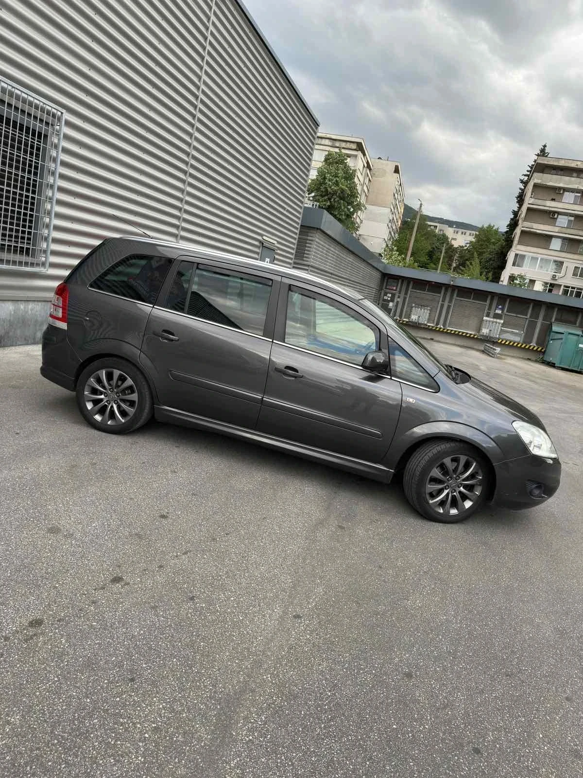 Opel Zafira 1.7cdti COSMO 7места, снимка 4 - Автомобили и джипове - 54548071