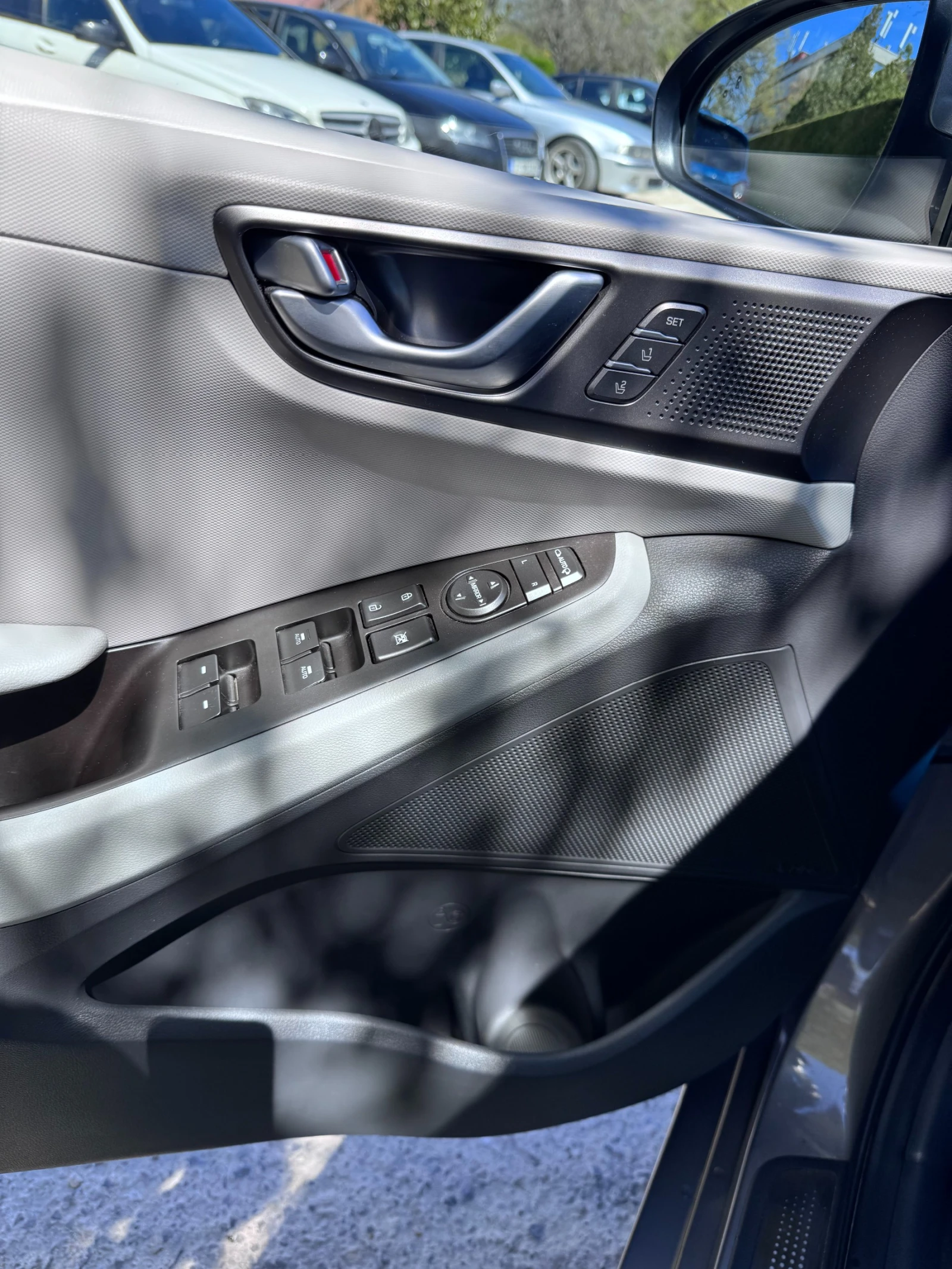 Hyundai Ioniq PREMIUM, снимка 10 - Автомобили и джипове - 54691411