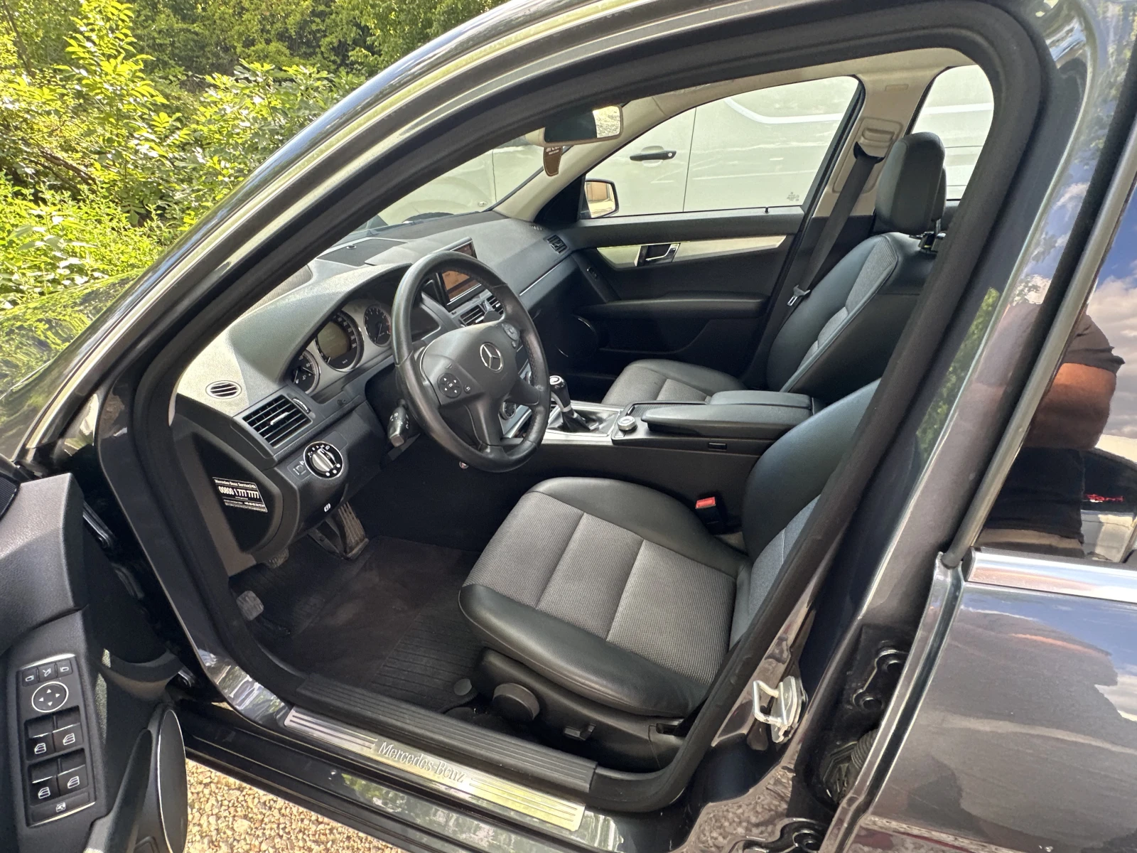 Mercedes-Benz C 180 Kompressor, снимка 6 - Автомобили и джипове - 55177356