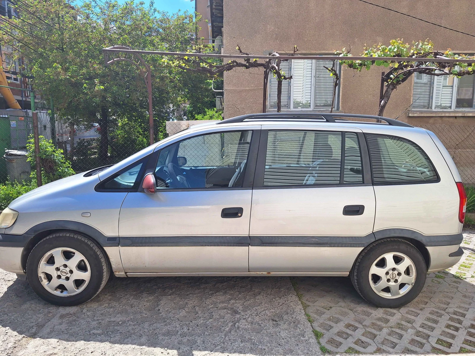 Opel Zafira, снимка 2 - Автомобили и джипове - 55262483