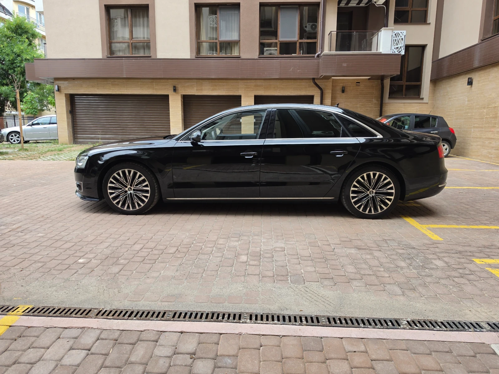 Audi A8 4.2 FSI V8, снимка 4 - Автомобили и джипове - 55317728