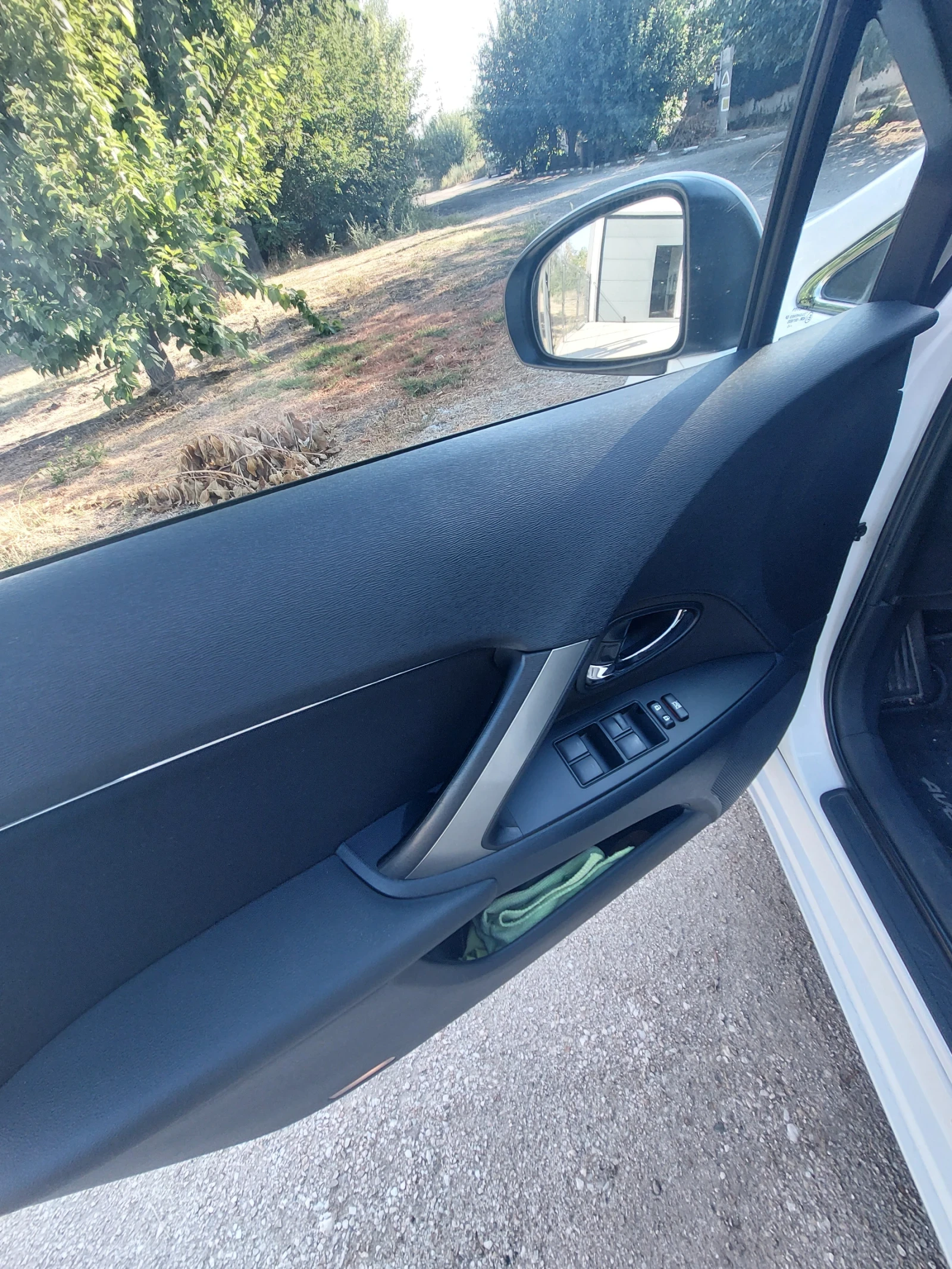 Toyota Avensis, снимка 13 - Автомобили и джипове - 55613252