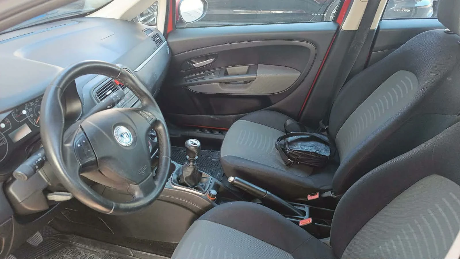 Fiat Punto, снимка 3 - Автомобили и джипове - 55753764