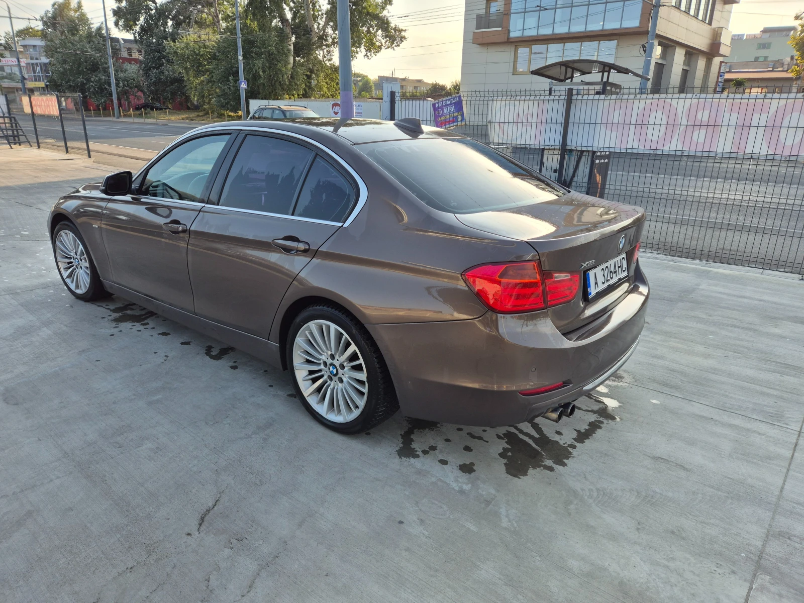 BMW 328 LUXORY xDrive, снимка 5 - Автомобили и джипове - 55932384