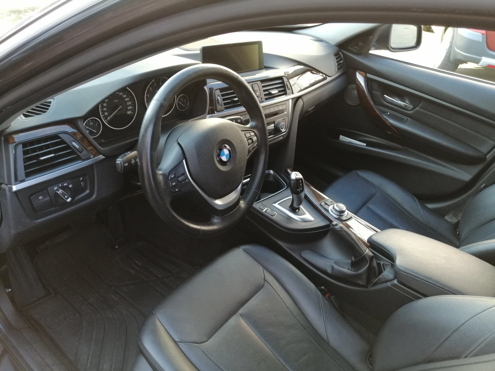 BMW 328 LUXORY xDrive, снимка 11 - Автомобили и джипове - 55932384