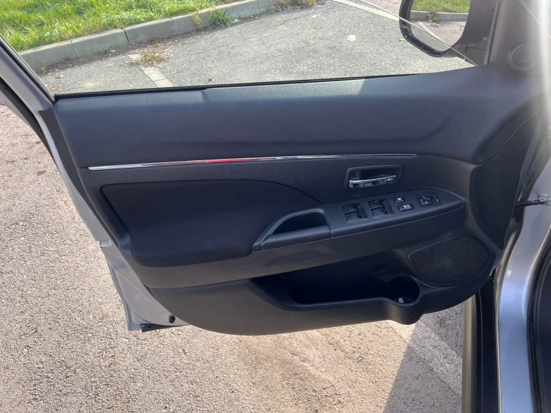 Mitsubishi ASX 1.6I-BENZIN-NAVI-TOP, снимка 10 - Автомобили и джипове - 52536394