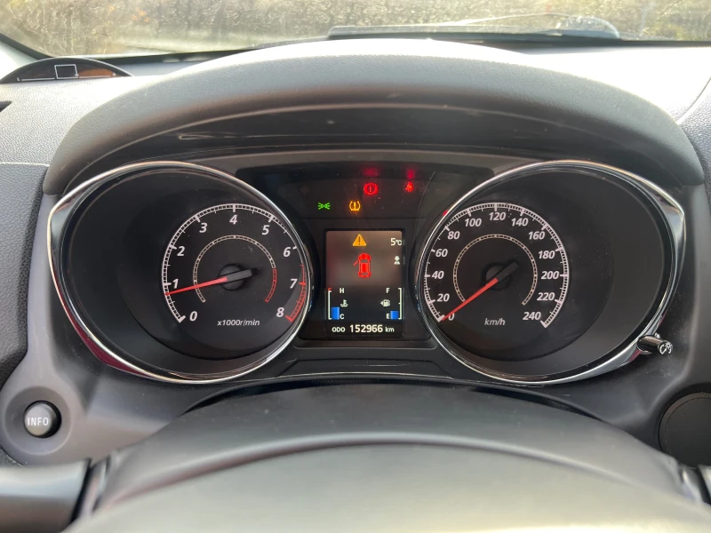 Mitsubishi ASX 1.6I-BENZIN-NAVI-TOP, снимка 15 - Автомобили и джипове - 52536394
