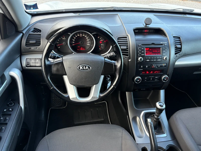 Kia Sorento 2, 2CRDI-4x4-179000км.-ТЕГЛИЧ, снимка 15 - Автомобили и джипове - 52754529