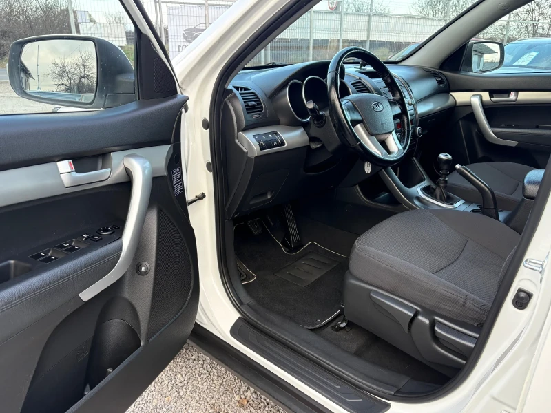 Kia Sorento 2, 2CRDI-4x4-179000км.-ТЕГЛИЧ, снимка 14 - Автомобили и джипове - 52754529