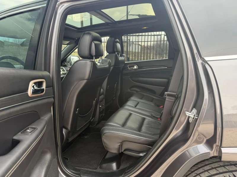 Jeep Grand cherokee OVERLAND 3.0 Дизел, 4х4, ЕВРО 6В, ТОП, снимка 10 - Автомобили и джипове - 52998200
