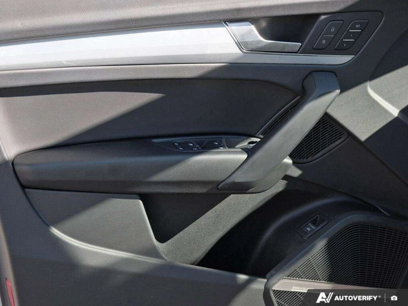 Audi Q5 * S Line quattro Prestige * CARFAX * БЕЗ ПЪРВОНАЧА, снимка 7 - Автомобили и джипове - 53059112