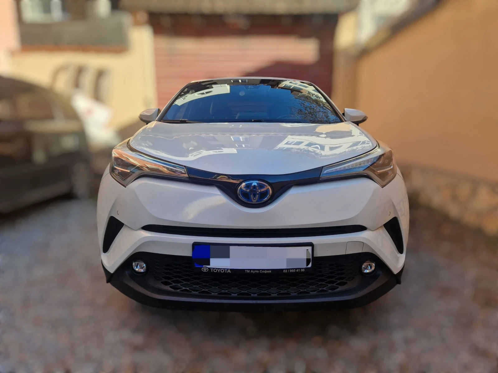 Toyota C-HR 1.8 hybrid - изображение 2