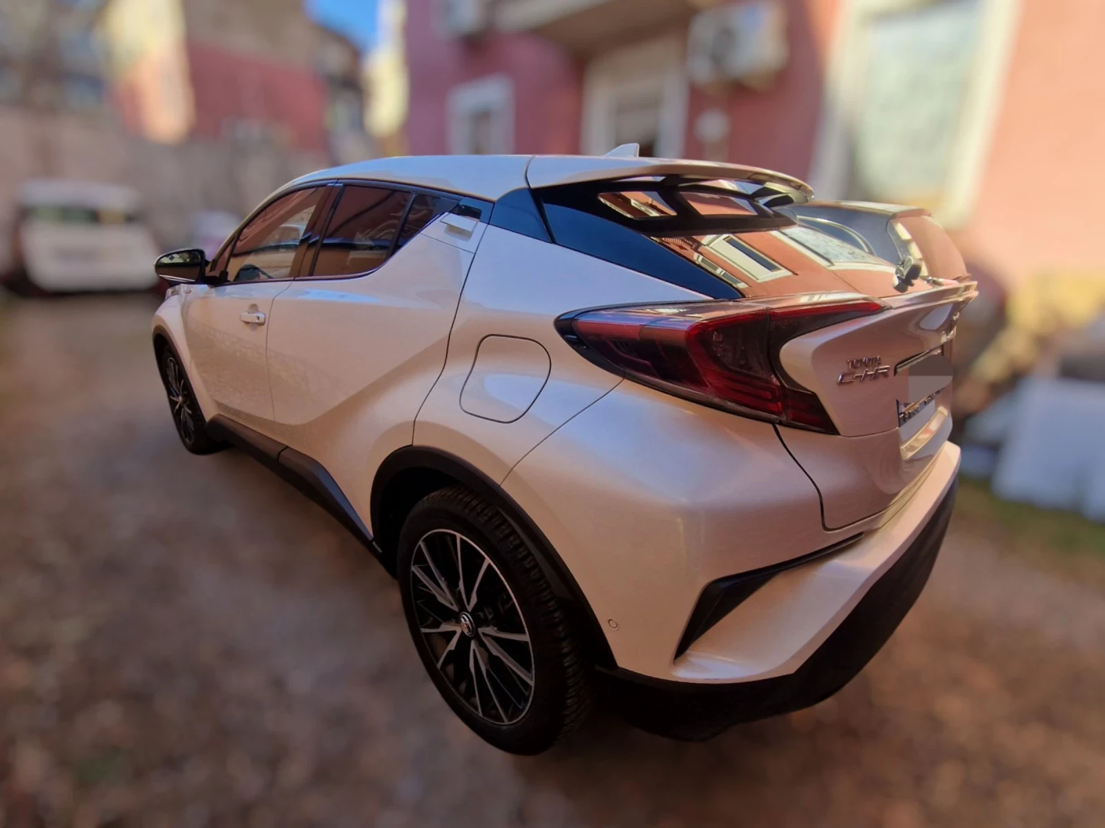 Toyota C-HR 1.8 hybrid - изображение 5