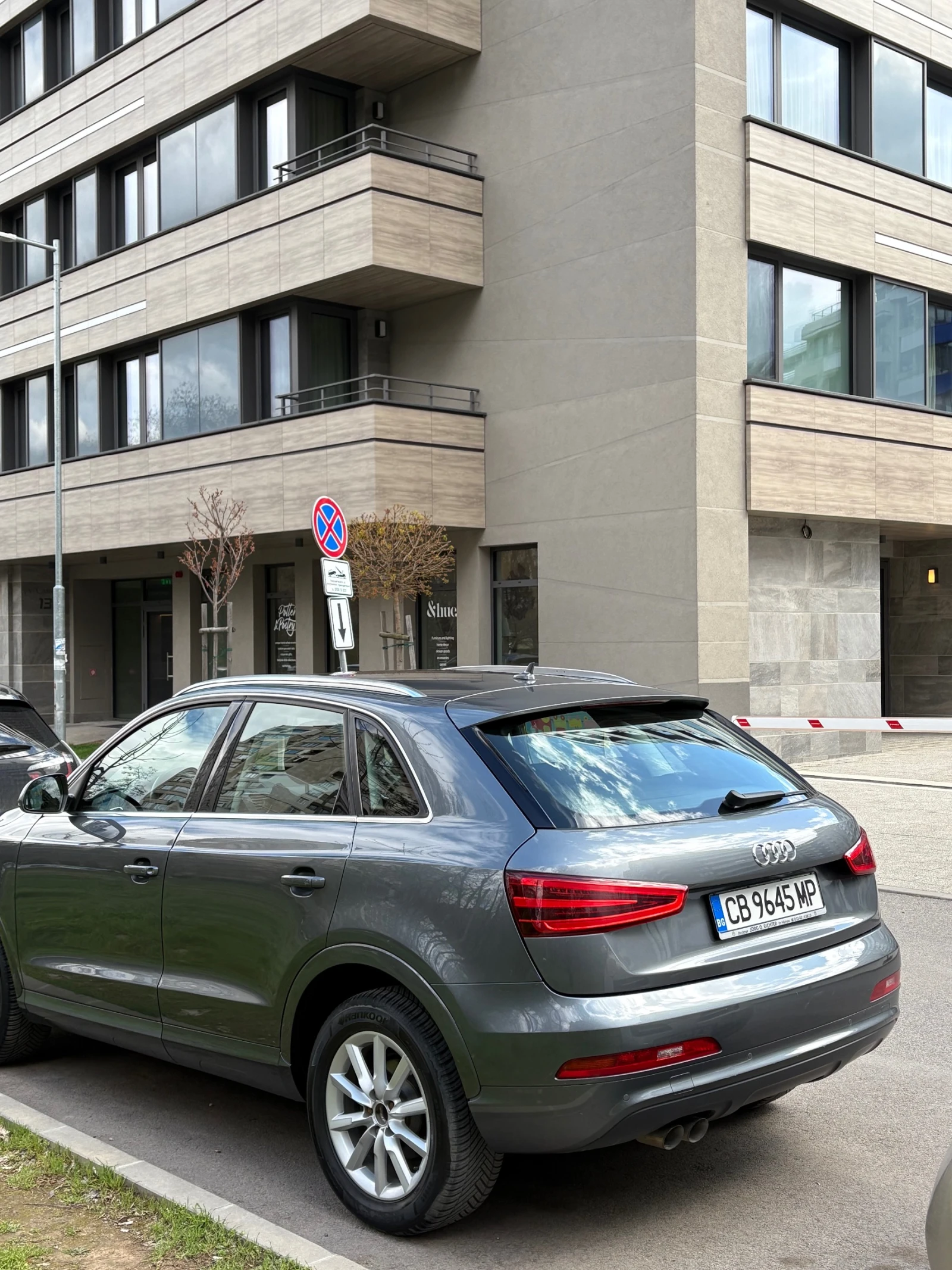 Audi Q3 Audi Q3 2.0TDI QUATTRO S-TRONIC NAVI XENON - изображение 2