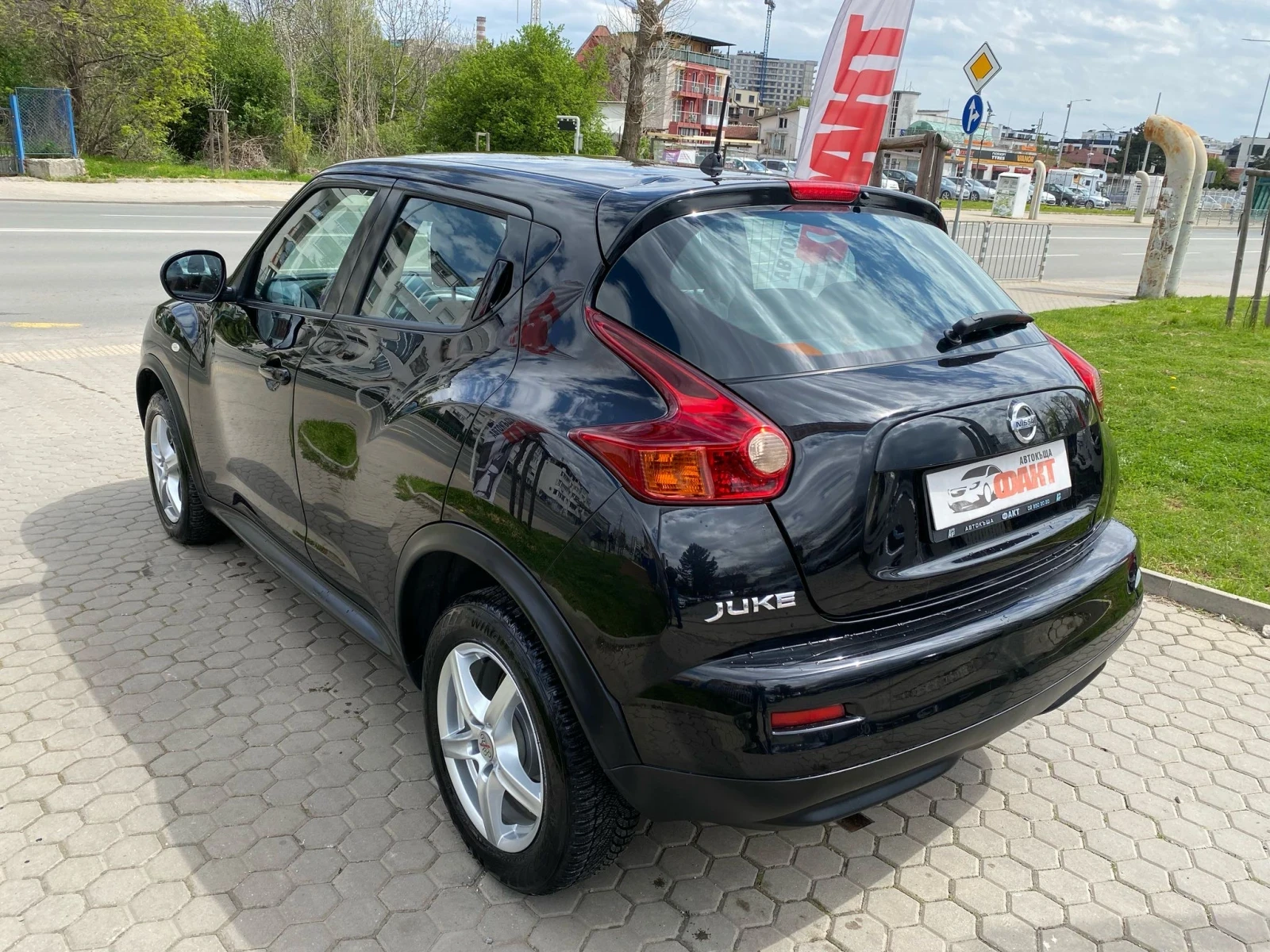 Nissan Juke 1.6i/ГАЗ - изображение 6