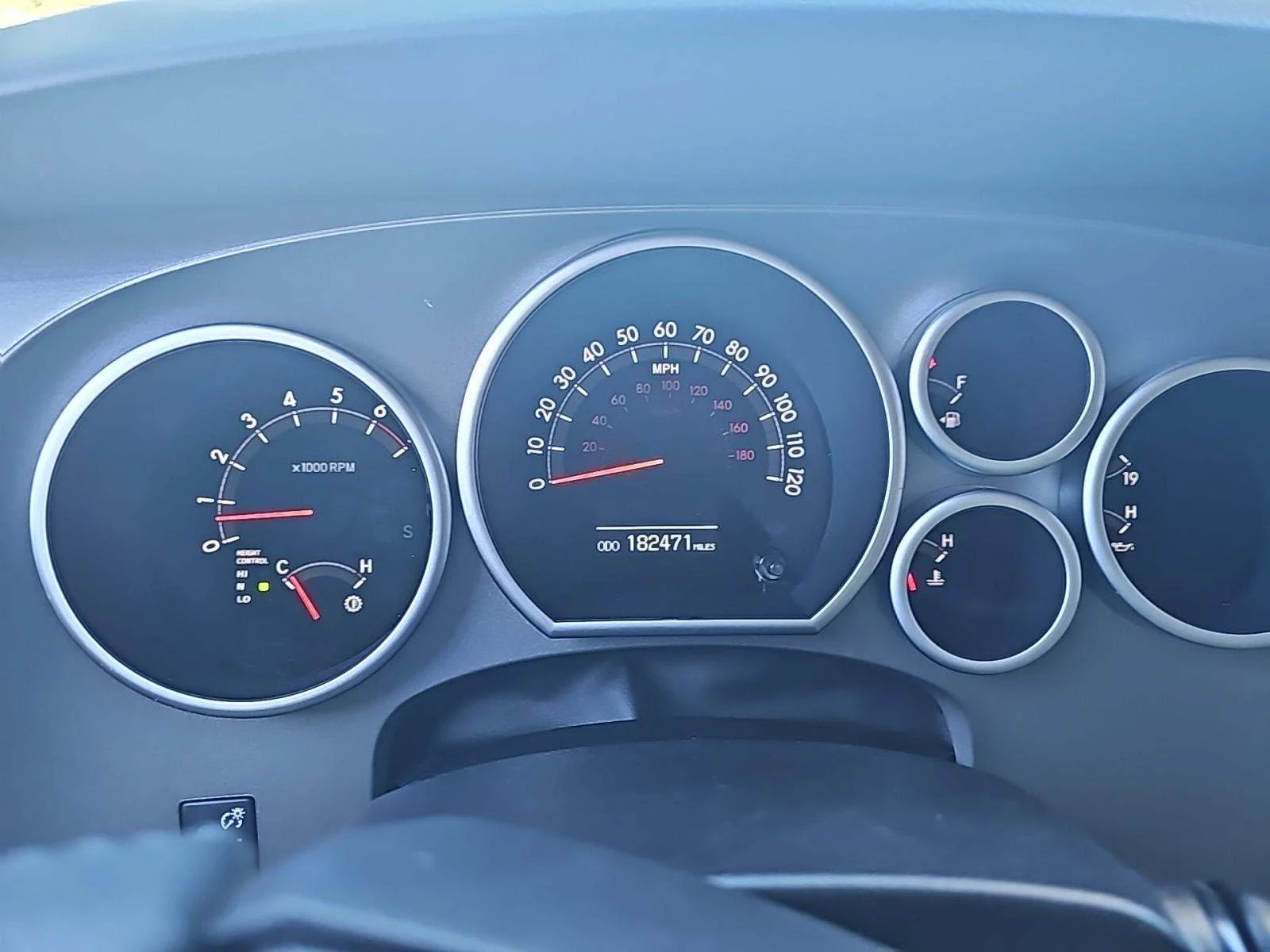 Toyota Sequoia PLATINUM* 5.7* V8* * *  | Mobile.bg   5