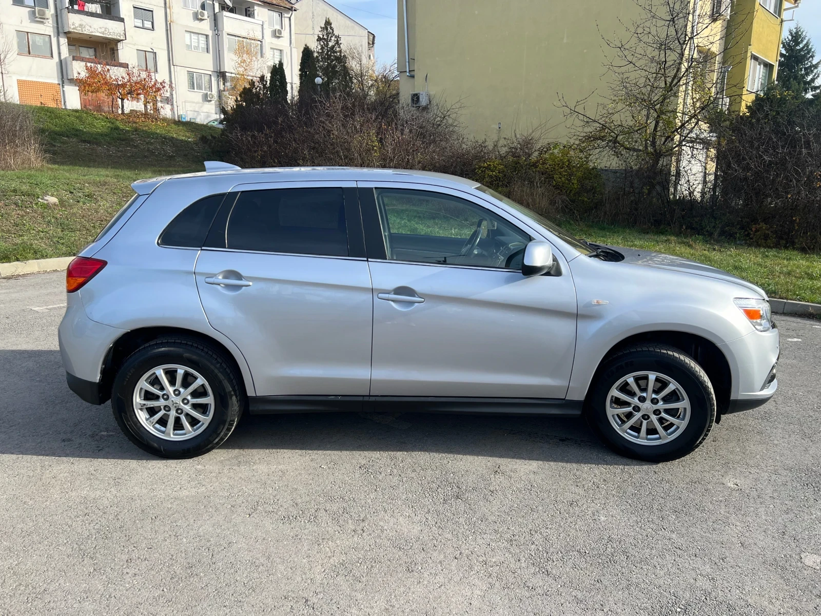 Mitsubishi ASX 1.6I-BENZIN-NAVI-TOP - изображение 4