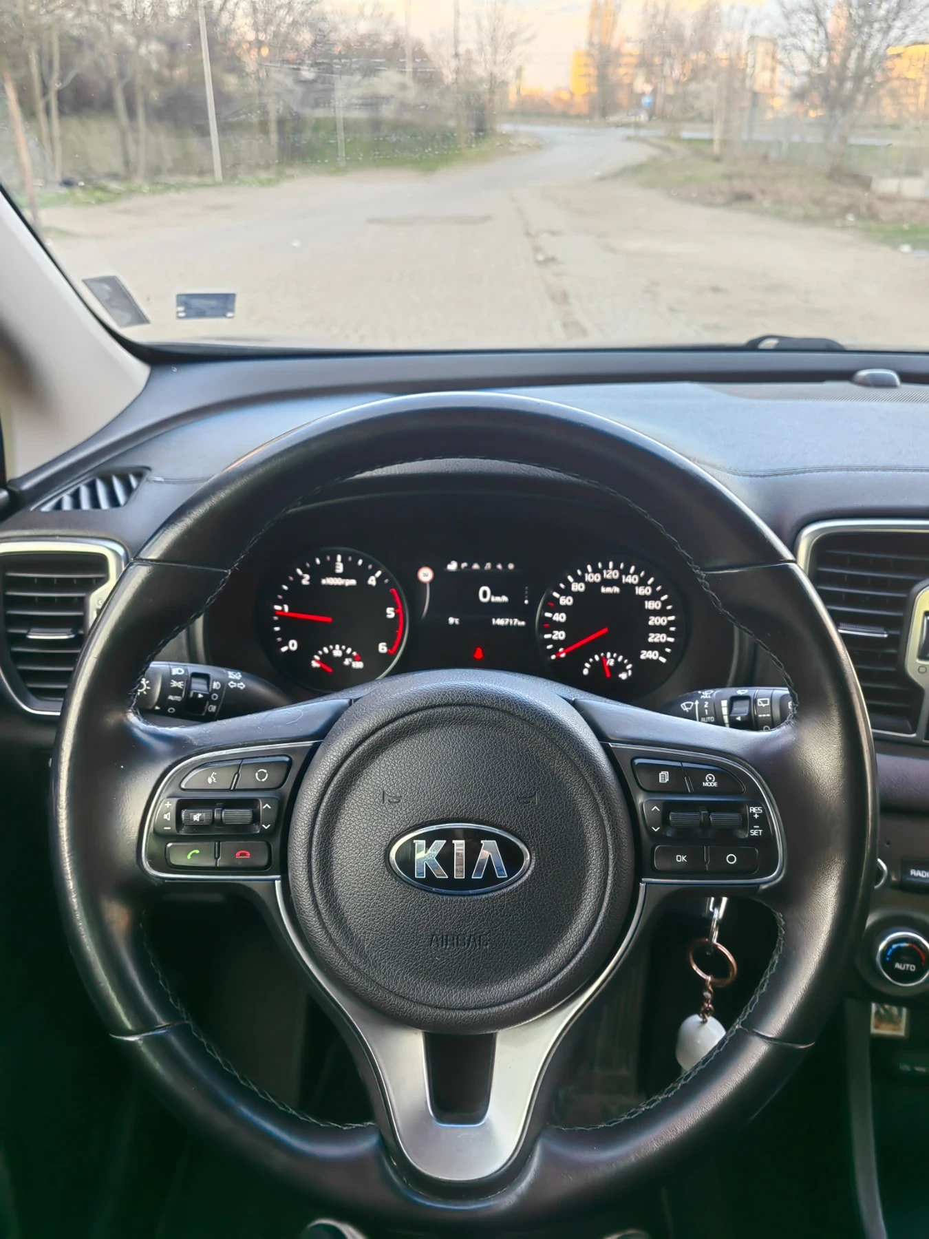 Kia Sportage, снимка 12 - Автомобили и джипове - 53992513