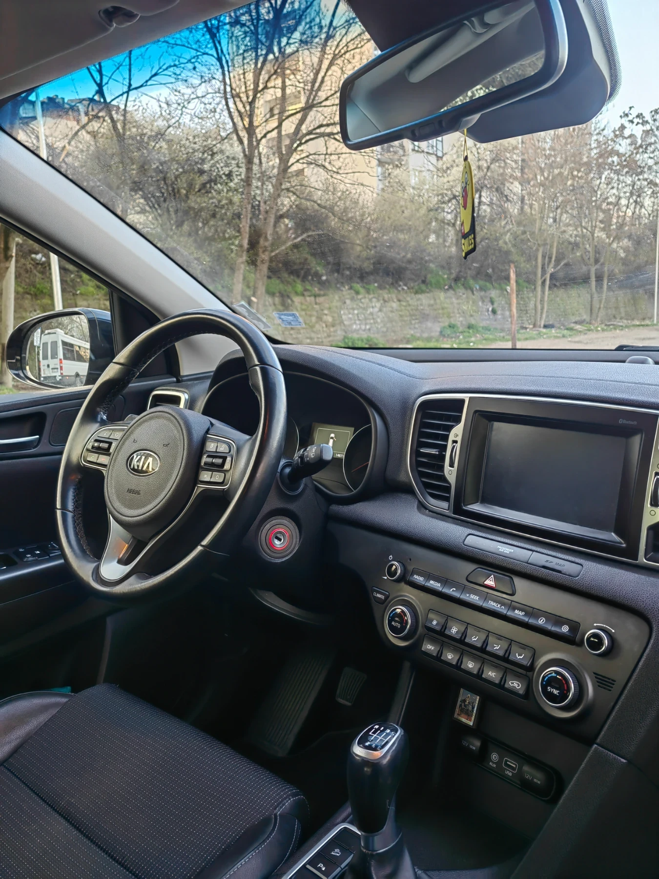 Kia Sportage, снимка 10 - Автомобили и джипове - 53992513