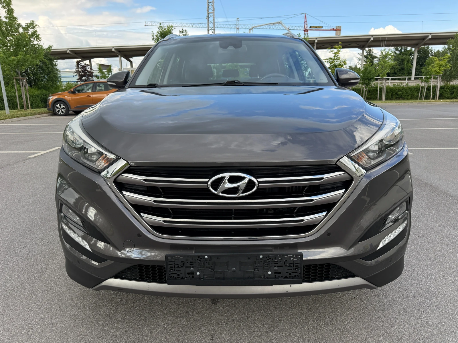Hyundai Tucson 1.7 CRDI* X-Possible* KEYLESS* , снимка 2 - Автомобили и джипове - 54789124