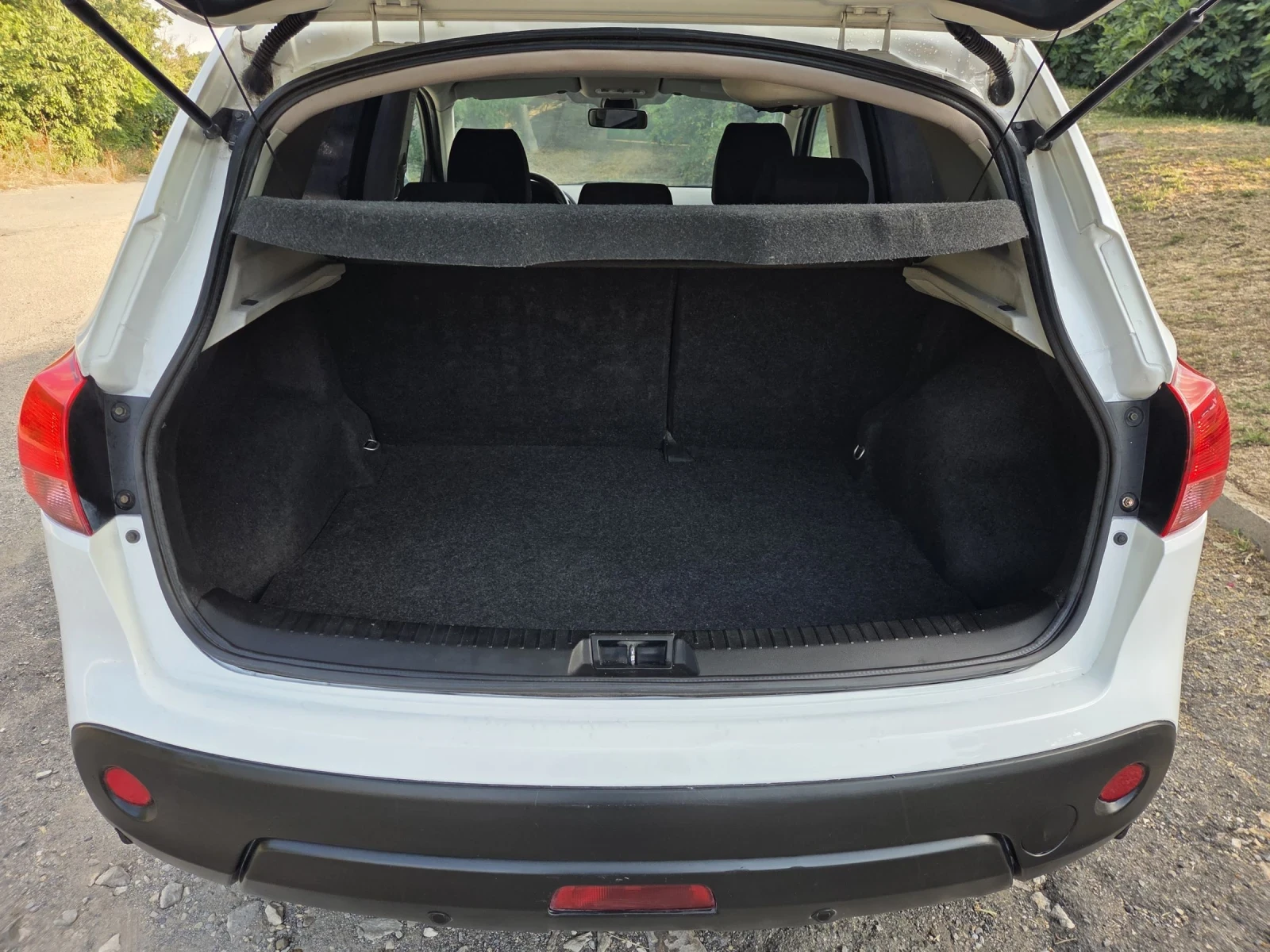 Nissan Qashqai 1.6i 117ps, снимка 13 - Автомобили и джипове - 55063759