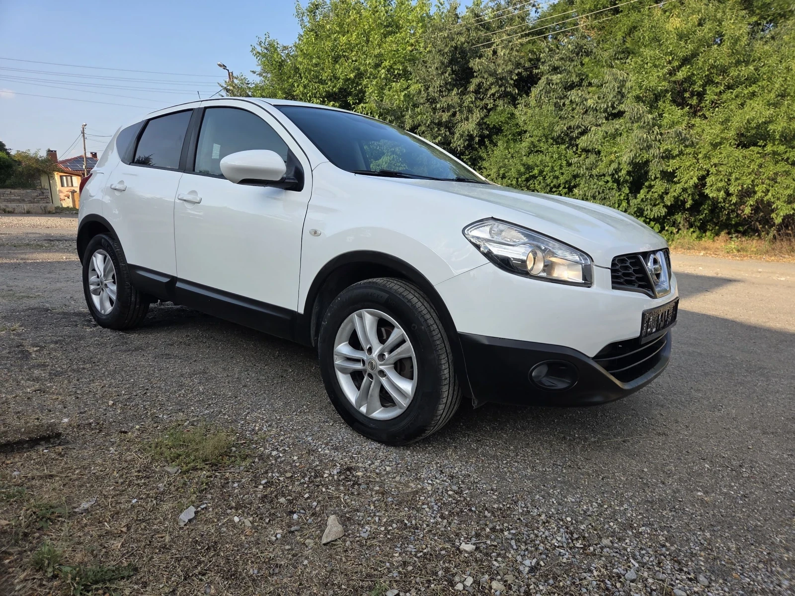 Nissan Qashqai 1.6i 117ps, снимка 3 - Автомобили и джипове - 55063759