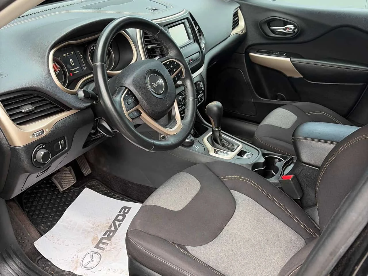Jeep Cherokee * Altitude * CARFAX * ЦЕНА ДО БГ, снимка 11 - Автомобили и джипове - 55280735