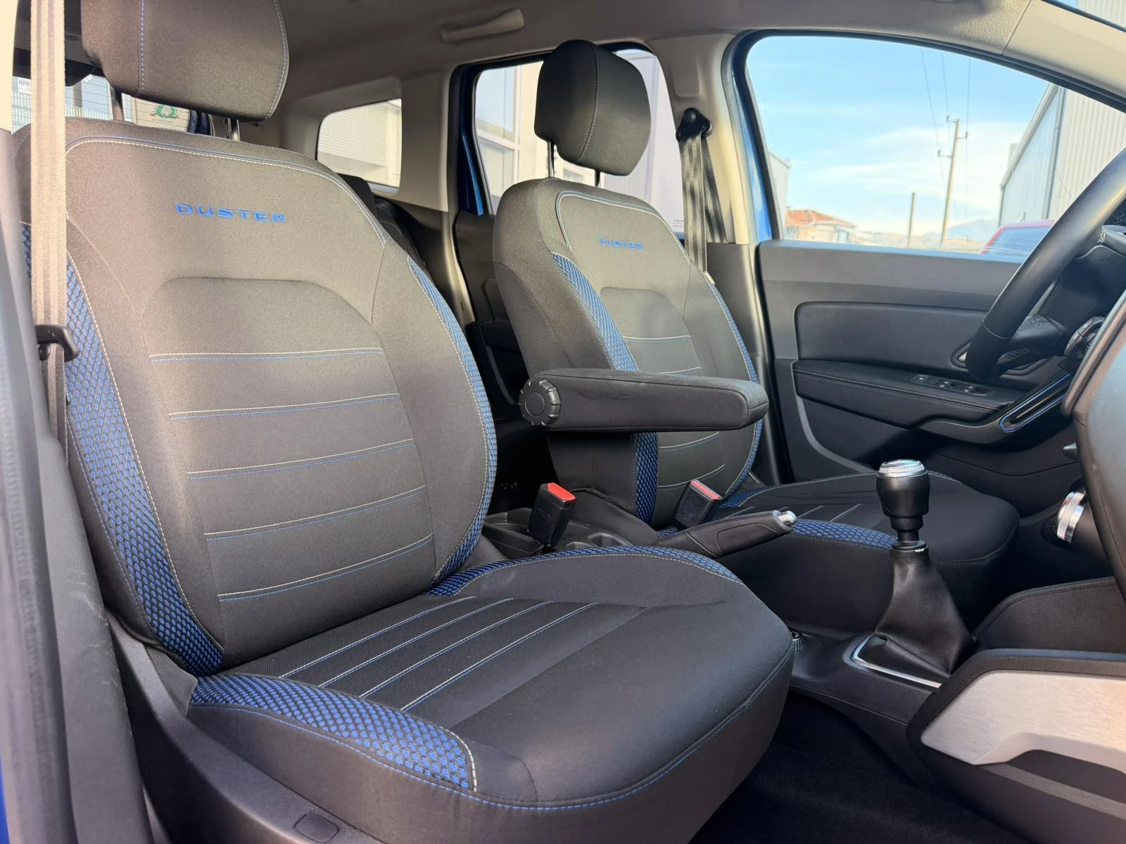 Dacia Duster 1.5 DCI / 115 �.�. / 4�4 | Mobile.bg � ����������� 16