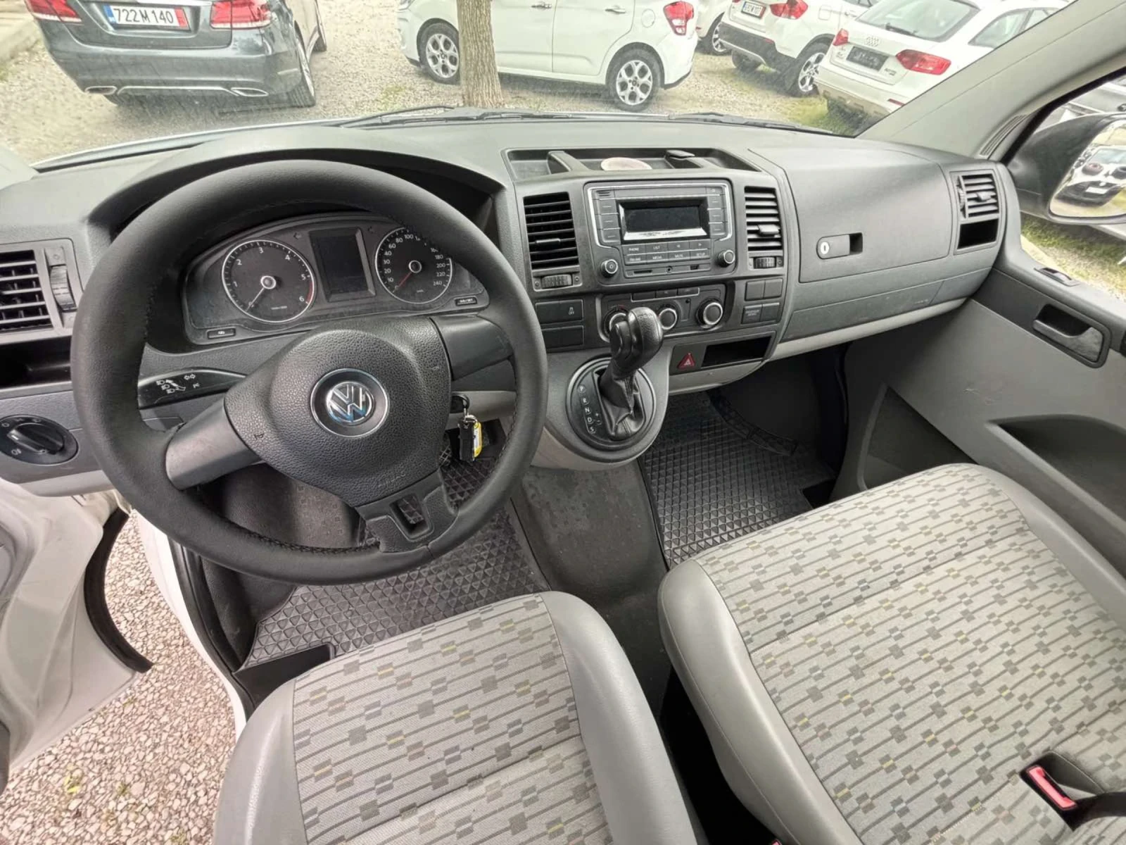 VW Transporter 2.0 TDI - изображение 9