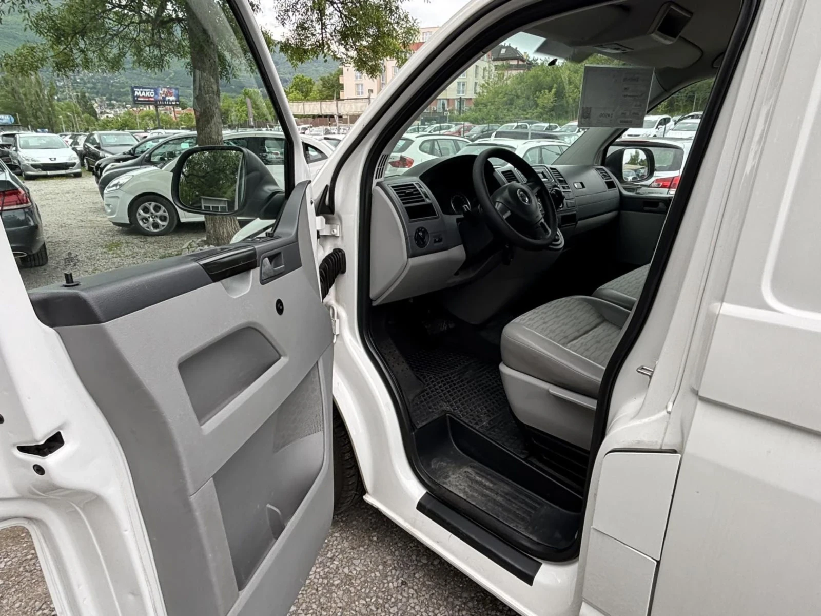 VW Transporter 2.0 TDI - изображение 7