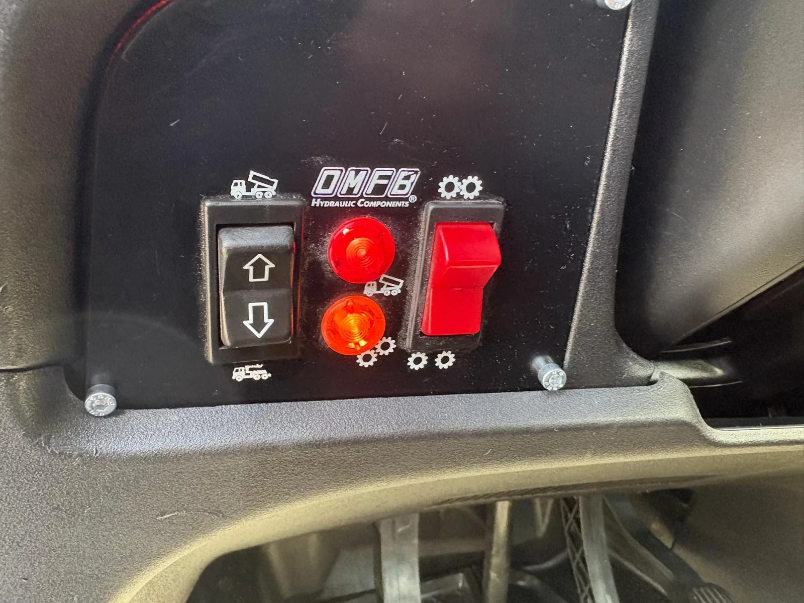 Iveco 35c15 Кат Б кран 9.3м, снимка 11 - Бусове и автобуси - 56341156