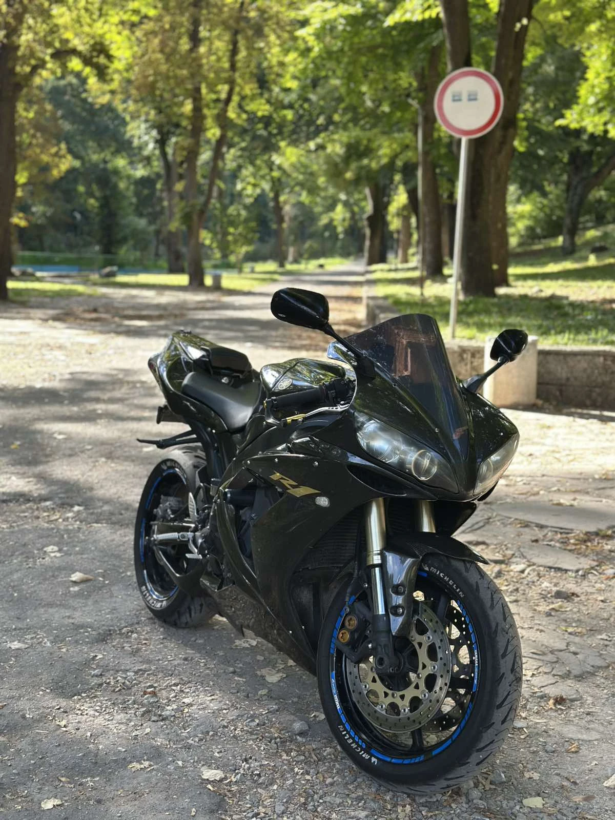 Yamaha YZF-R1