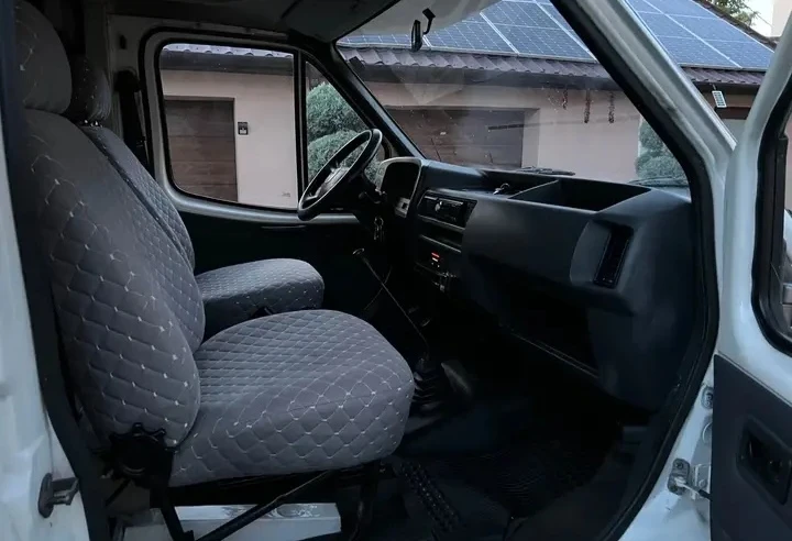 Кемпер Ford Transit, снимка 4 - Каравани и кемпери - 56746701